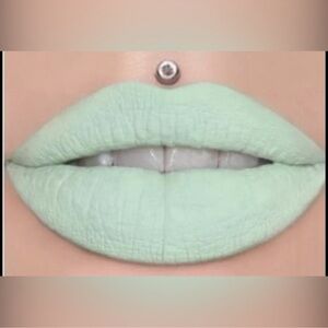 💚 High Society - Jeffree Star Velour Liquid Lipstick